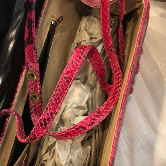 Aurelio Garcia Shoes And Purse. - Picture 3 of 3